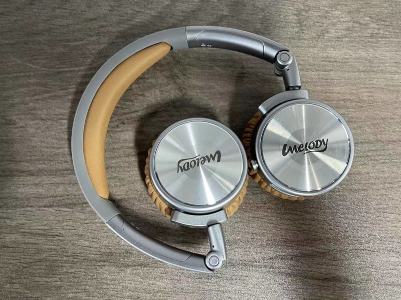 搭配这款Umelody复古耳机，拍照更好看，OOTD千禧辣妹风耳机