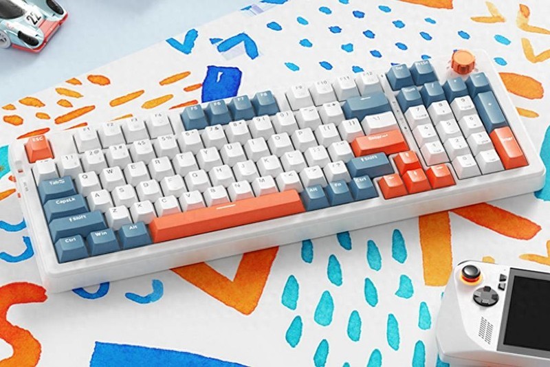 TTC烈焰雪轴V2：游戏工作一键掌握，触觉、听觉、视觉大提升