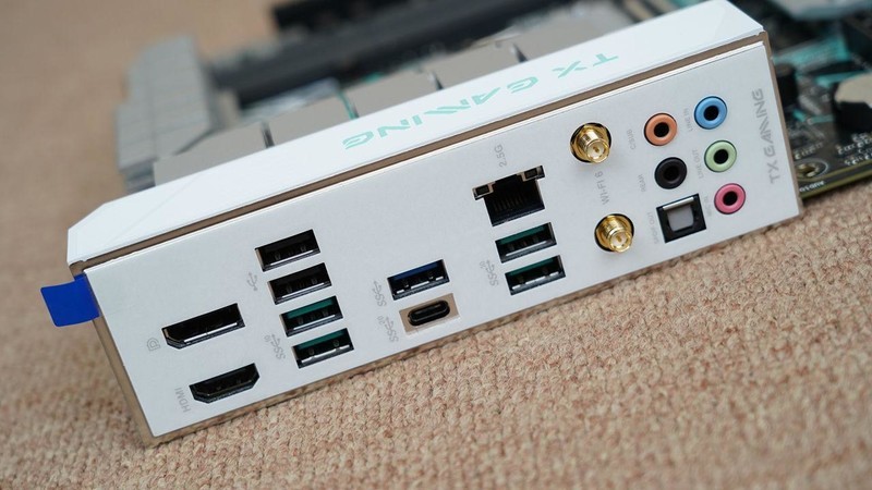 魅力无限二次元，13490F+华硕B760天选+4080打造的主机分享