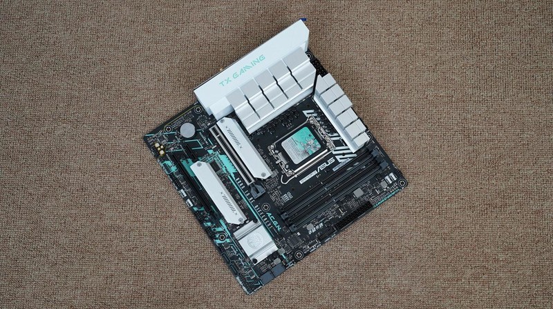 魅力无限二次元，13490F+华硕B760天选+4080打造的主机分享