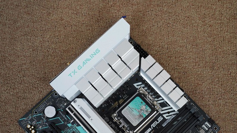 魅力无限二次元，13490F+华硕B760天选+4080打造的主机分享