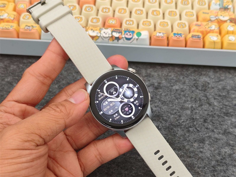 我的第一款宜准智能手表WATCH GT7，好看能通话，还能观影和听歌