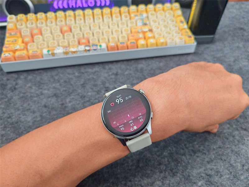 我的第一款宜准智能手表WATCH GT7，好看能通话，还能观影和听歌