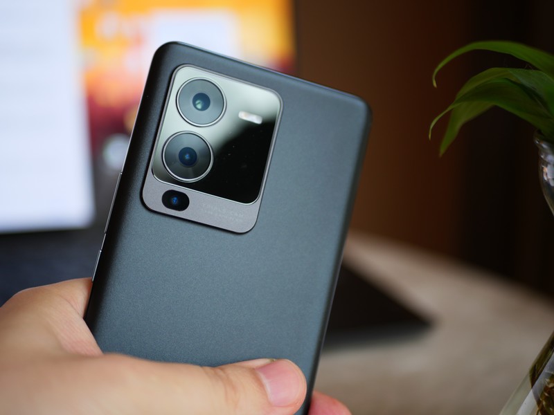 参数不极致、体验仍出色的中端旗舰——vivo S15 Pro深度体验