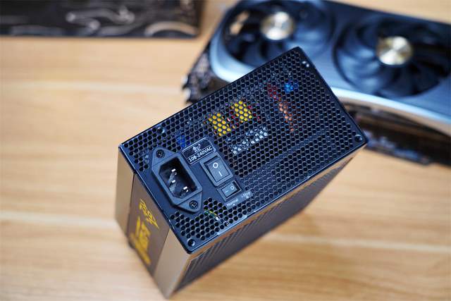 世界杯期间装机分享，鑫谷家族携手XPG为你带来不一样的视觉享受