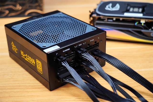 世界杯期间装机分享，鑫谷家族携手XPG为你带来不一样的视觉享受