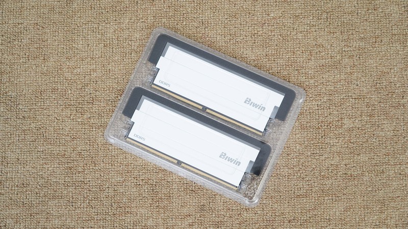 频率or时序？以佰维 DW100为例验证谁才是更适合9800X3D的内存