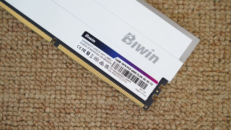 频率or时序？以佰维 DW100为例验证谁才是更适合9800X3D的内存