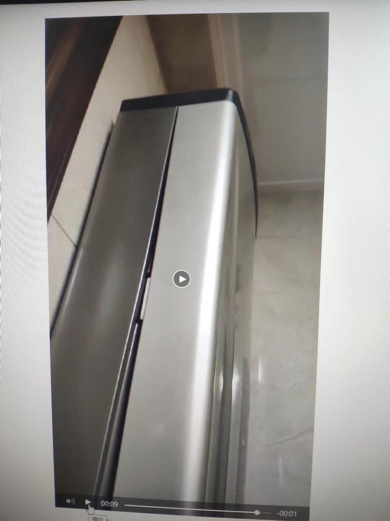 请问这种华帝燃气热水器上面有进气格栅的外壳如何打开，多谢！