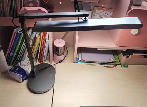 护眼台灯品牌排行前十名有哪些牌子？揭秘最受欢迎的护眼灯前十名