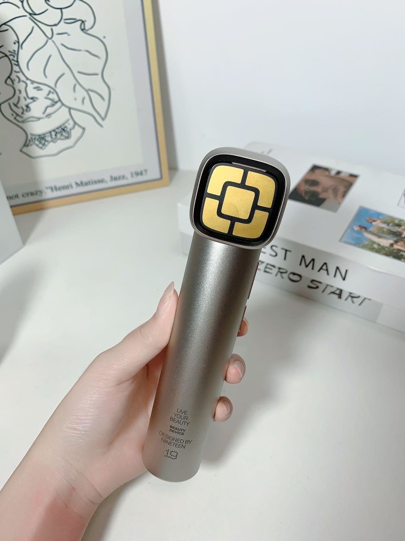 七夕走心礼物推荐！快来抄作业———十九岁多效美容仪