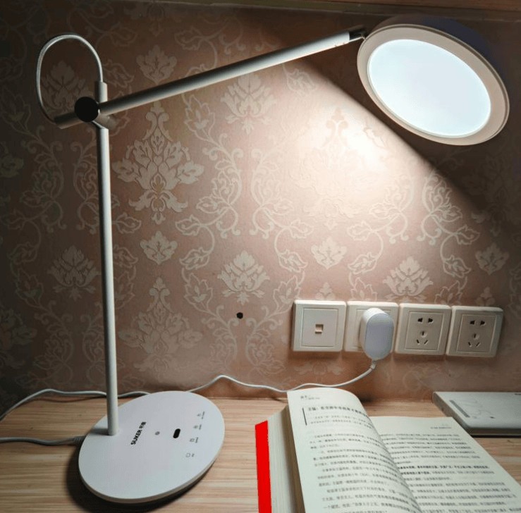 学生护眼灯哪个牌子最好？2025年学习护眼灯十大品牌排行榜曝光