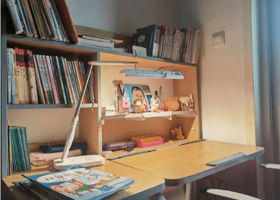 学生护眼灯哪个牌子最好？2025年学习护眼灯十大品牌排行榜曝光