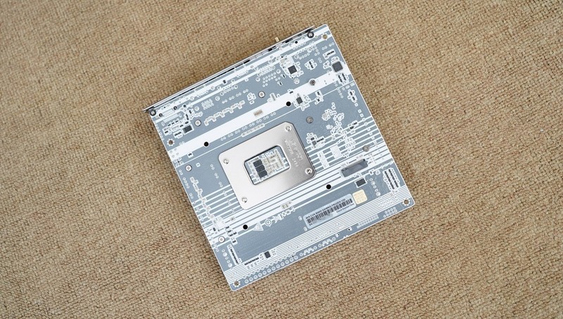 打造白色小钢炮的完美拼图，七彩虹 B860I主板体验分享