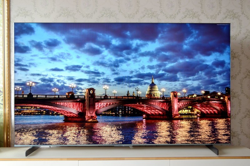 买Mini LED电视别抠搜！一步到位上第四代+万象分区，TCL Q10L首测