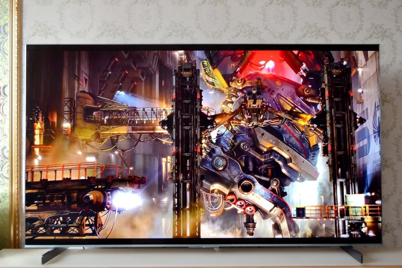 买Mini LED电视别抠搜！一步到位上第四代+万象分区，TCL Q10L首测