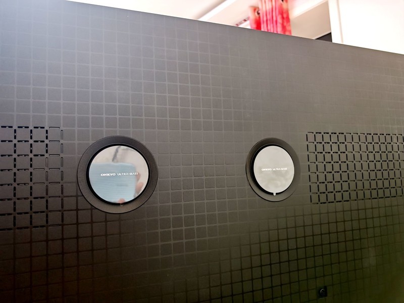 买Mini LED电视别抠搜！一步到位上第四代+万象分区，TCL Q10L首测