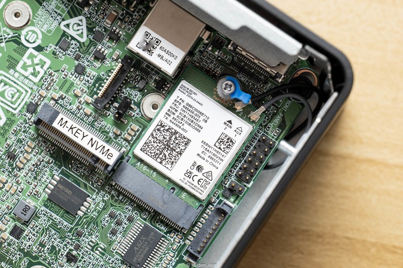 Asus NUC 15 Pro高款测试：经典mini主机+自由扩展