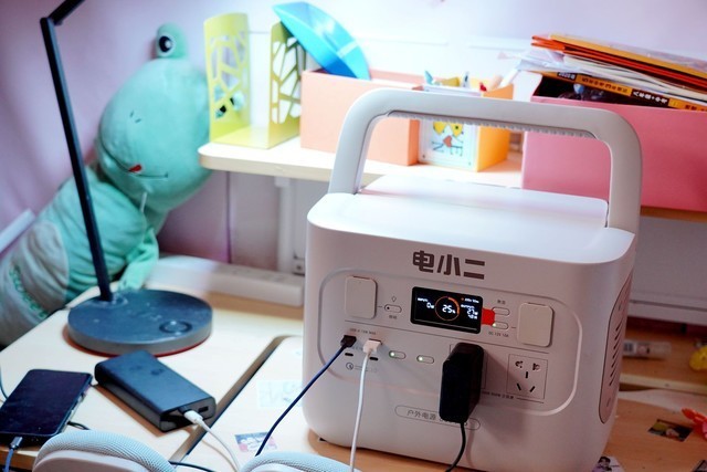 户外用电安全堪比市电！比发电机更香，电小二户外电源800Pro测评