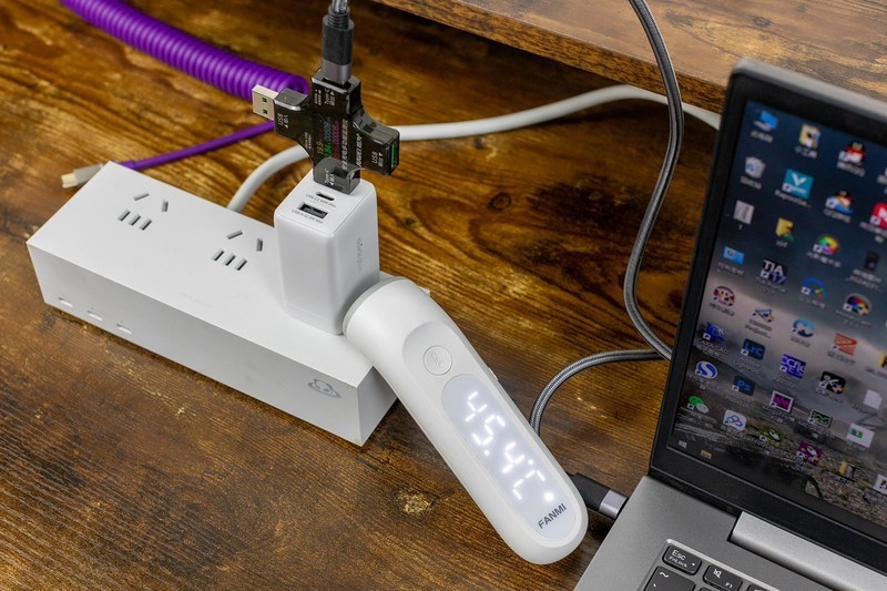 小身板充电快，联想thinkplus GaN65W充电器，三口充电更高效