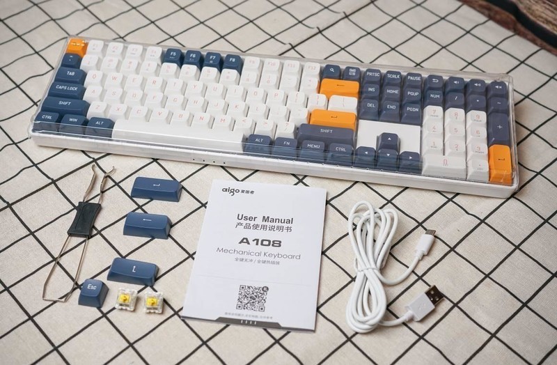 不用花大钱：不到200元入手爱国者A108双模机械键盘，PBT键帽+热拔换轴！