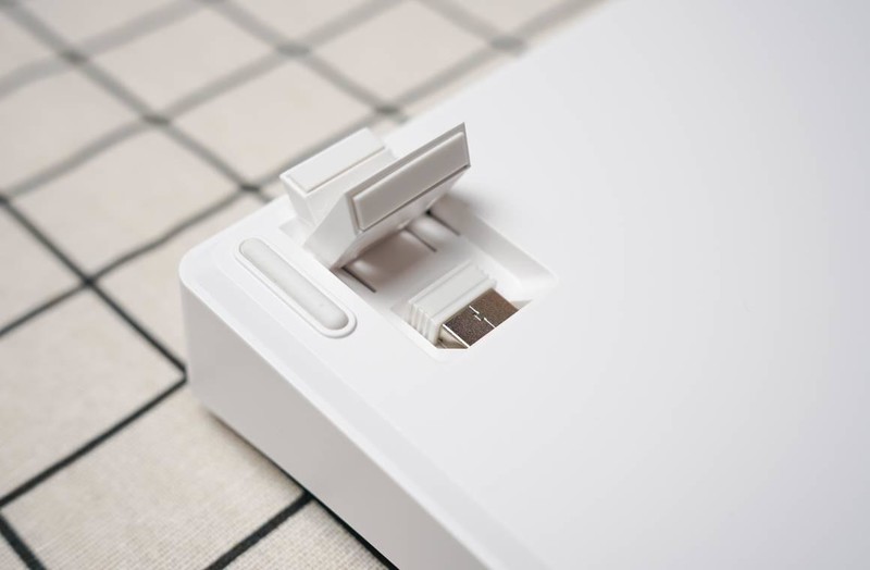 不用花大钱：不到200元入手爱国者A108双模机械键盘，PBT键帽+热拔换轴！