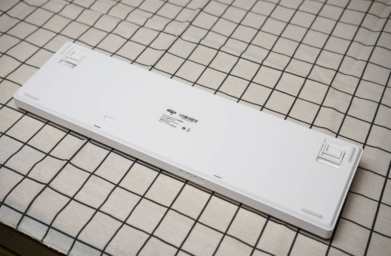 不用花大钱：不到200元入手爱国者A108双模机械键盘，PBT键帽+热拔换轴！