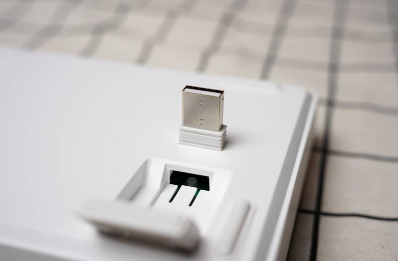 不用花大钱：不到200元入手爱国者A108双模机械键盘，PBT键帽+热拔换轴！