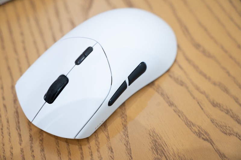 Nordic芯片配双8K，53克轻量化更跟手，雷柏VT7二代系列电竞鼠标上手