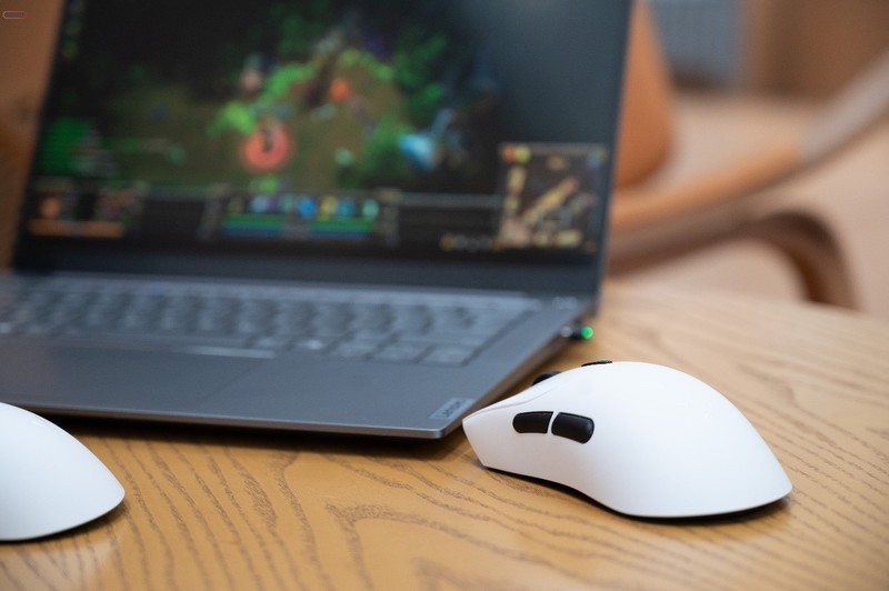 Nordic芯片配双8K，53克轻量化更跟手，雷柏VT7二代系列电竞鼠标上手