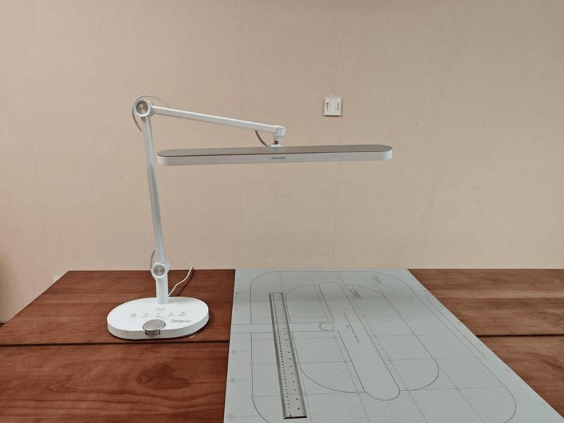 护眼台灯买什么样的好？一文教你专业的挑选到合适的护眼台灯