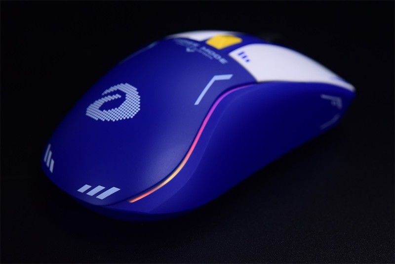 男生们的机甲浪漫——达尔优A950机甲版三模游戏鼠标