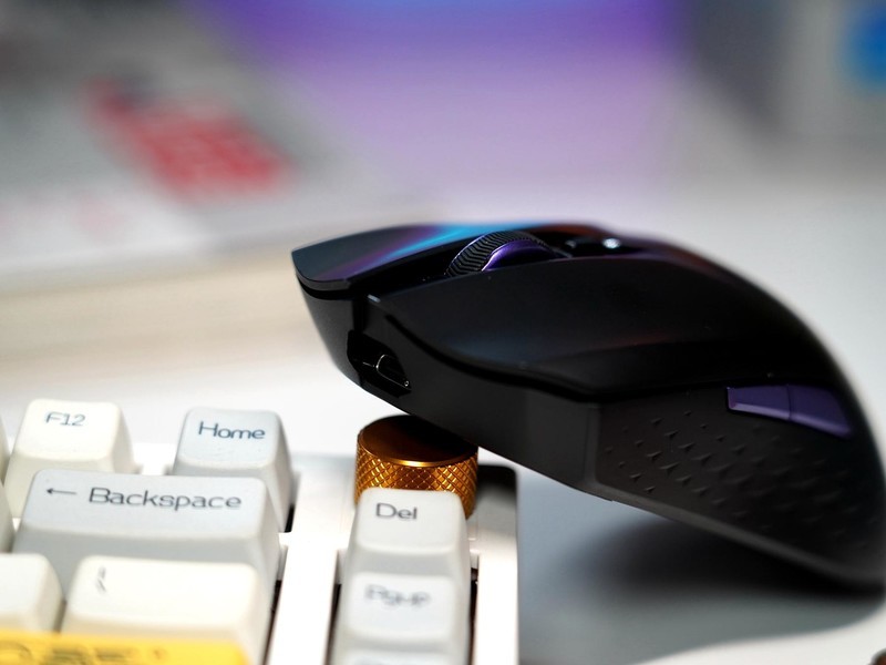 4K回报率，原相高定版3395+QI无线充的雷柏VT3S，游戏体验不一样