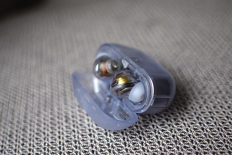 全能耳机上场啦SoundPEATS Capsule3 Pro透明设计下的极致音乐享受