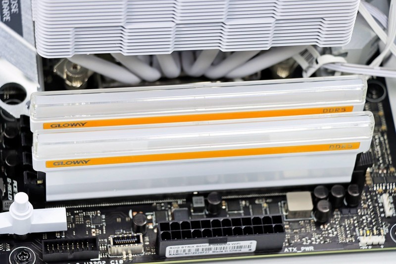 AMD Ryzen 5 8600G 真香！搭配 B650 吹雪大战 13400 / GTX1650