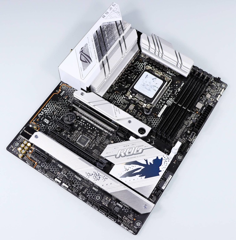 AMD Ryzen 5 8600G 真香！搭配 B650 吹雪大战 13400 / GTX1650