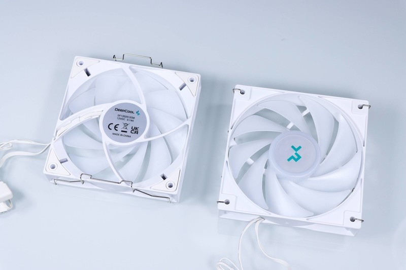 AMD Ryzen 5 8600G 真香！搭配 B650 吹雪大战 13400 / GTX1650