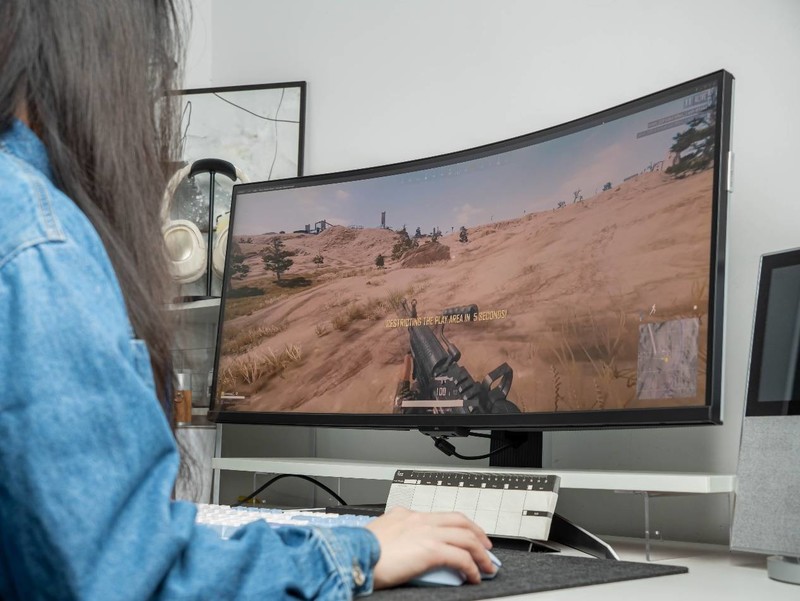 炫彩氛围，多模长续航，杜伽K100 POM奶昔轴机械键盘