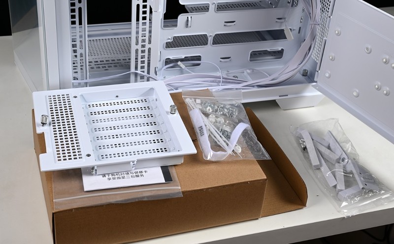 拒绝智商检测，1.2W搞定14600K+4070Ti S+微星白刃plus海景房装机