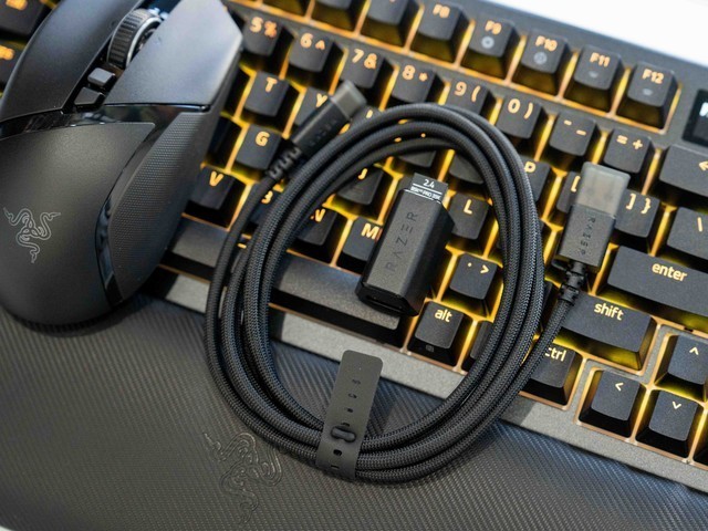 打工人的全能游戏鼠标，雷蛇巴塞利斯蛇V3专业版35K晒单