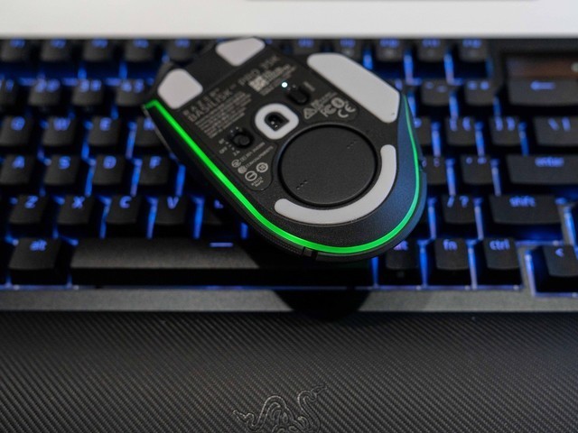 打工人的全能游戏鼠标，雷蛇巴塞利斯蛇V3专业版35K晒单