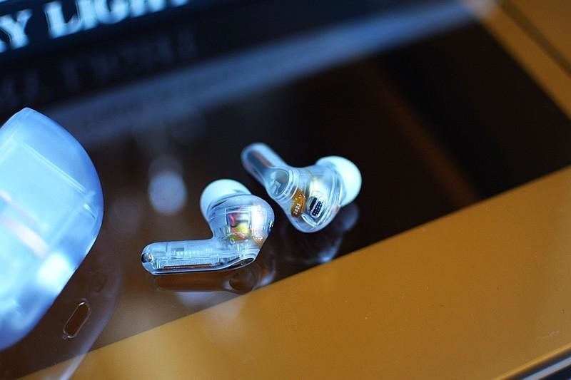 全能耳机上场啦SoundPEATS Capsule3 Pro透明设计下的极致音乐享受