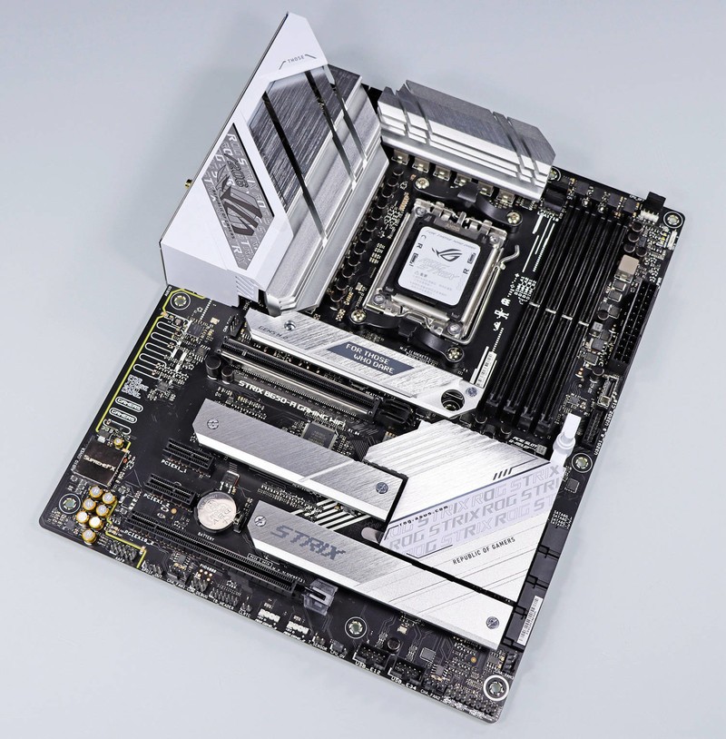 AMD Ryzen 5 8600G 真香！搭配 B650 吹雪大战 13400 / GTX1650