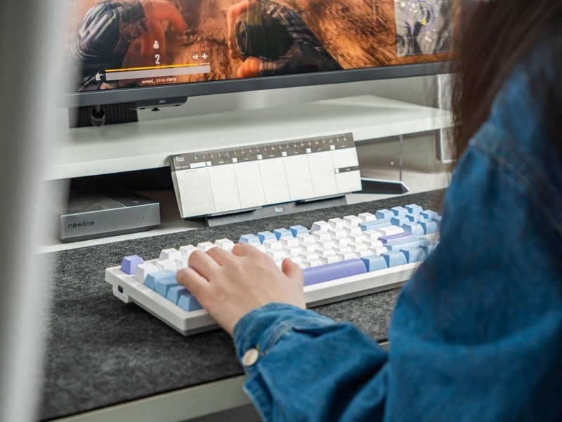 炫彩氛围，多模长续航，杜伽K100 POM奶昔轴机械键盘