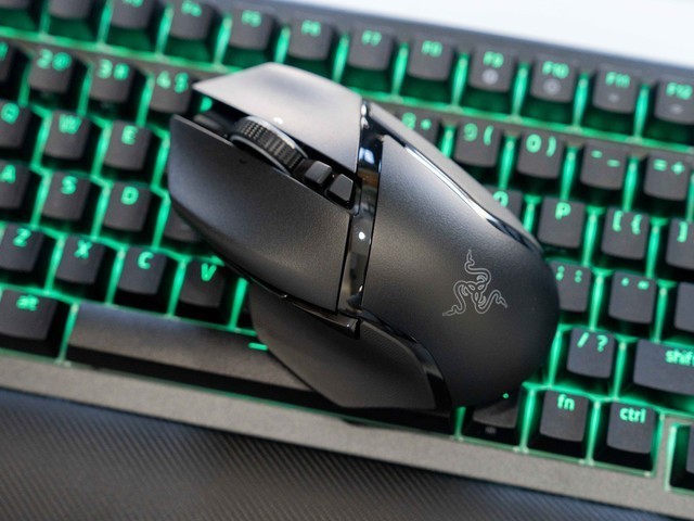 打工人的全能游戏鼠标，雷蛇巴塞利斯蛇V3专业版35K晒单