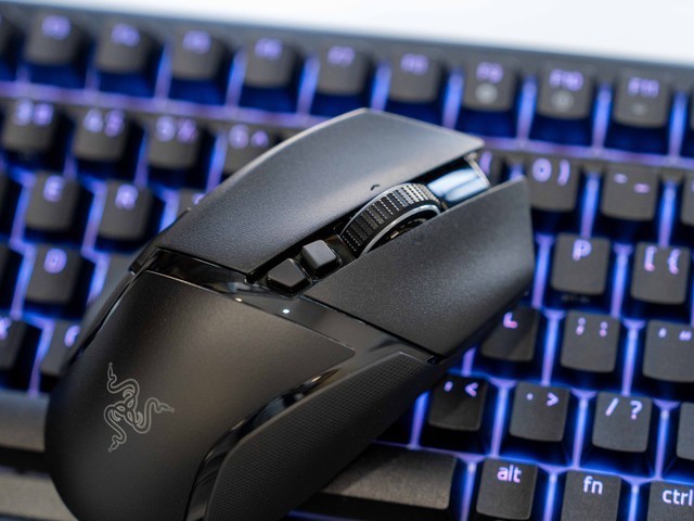 打工人的全能游戏鼠标，雷蛇巴塞利斯蛇V3专业版35K晒单