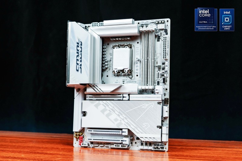 高能+高性价比还是得选英特尔，Ultra 7 265K+技嘉Z890冰雕综合测试