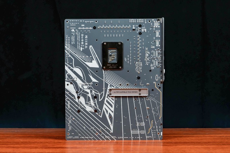 高能+高性价比还是得选英特尔，Ultra 7 265K+技嘉Z890冰雕综合测试