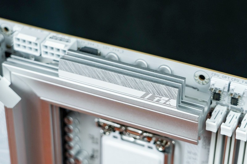 高能+高性价比还是得选英特尔，Ultra 7 265K+技嘉Z890冰雕综合测试