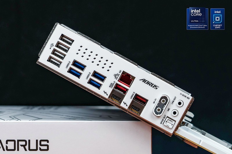 高能+高性价比还是得选英特尔，Ultra 7 265K+技嘉Z890冰雕综合测试